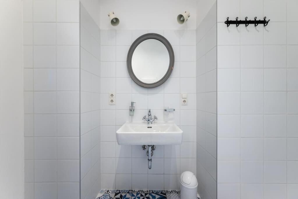 Chic Near Metro & Center By Hm Apartamento