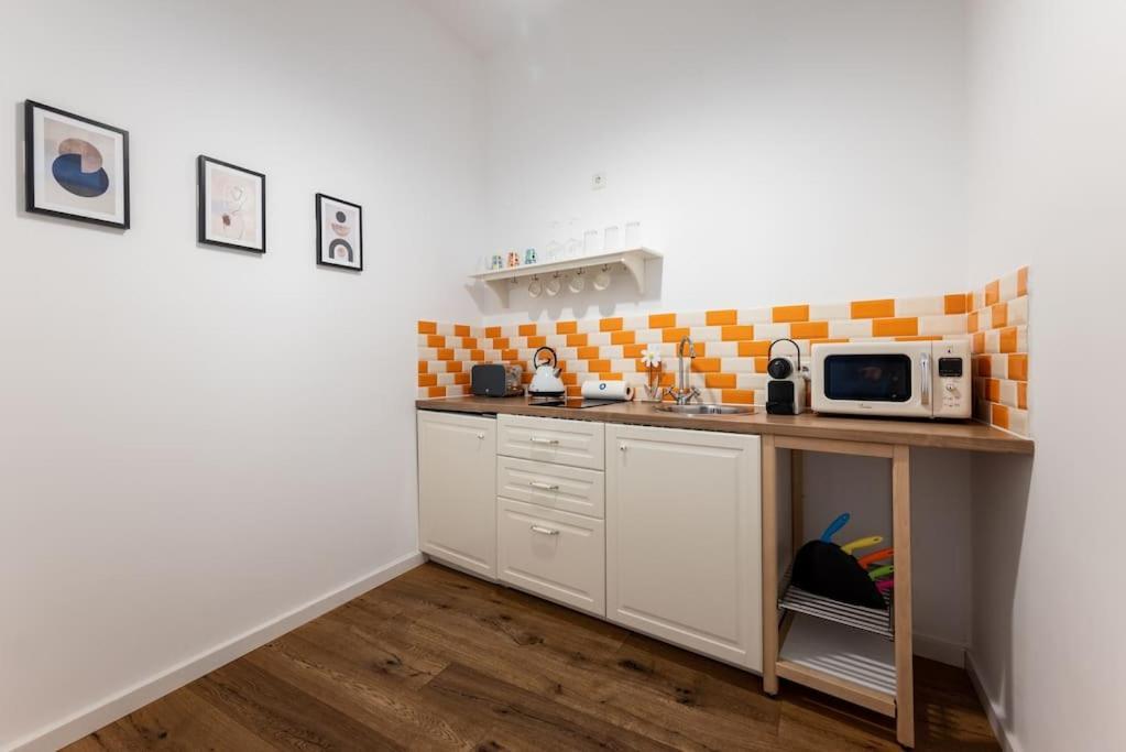 Chic Near Metro & Center By Hm Appartement *