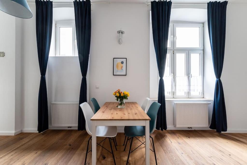 Chic Near Metro & Center By Hm Viena