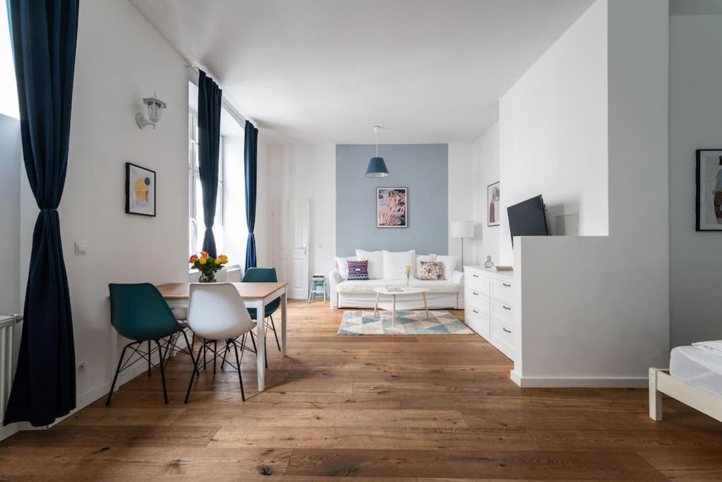 Chic Near Metro & Center By Hm Apartamento Viena